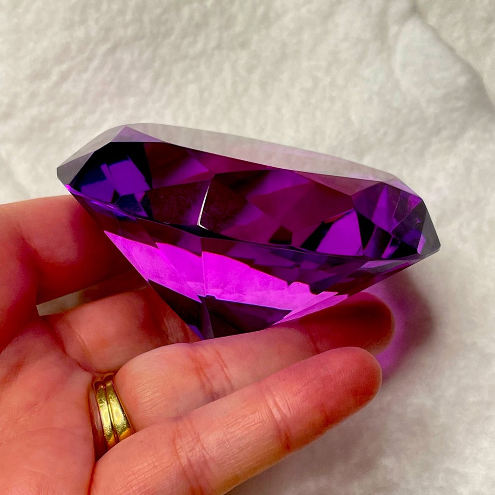 Deep purple Diamond shaped crystal paperweight February birthstone